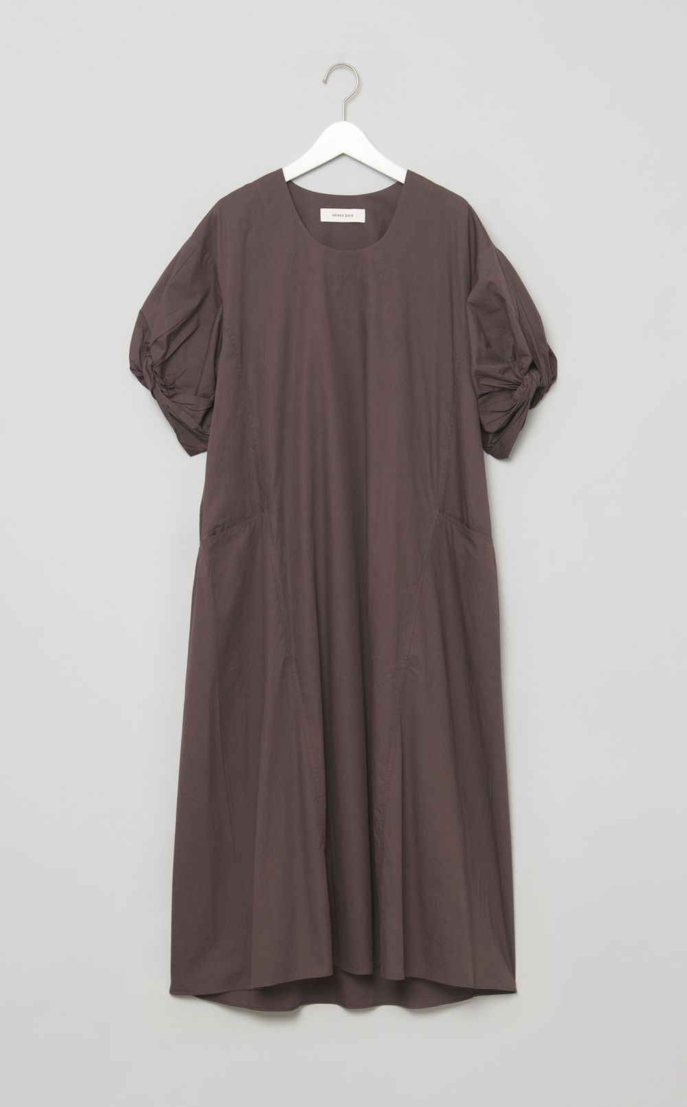 ツイストスリーブUネックワンピース