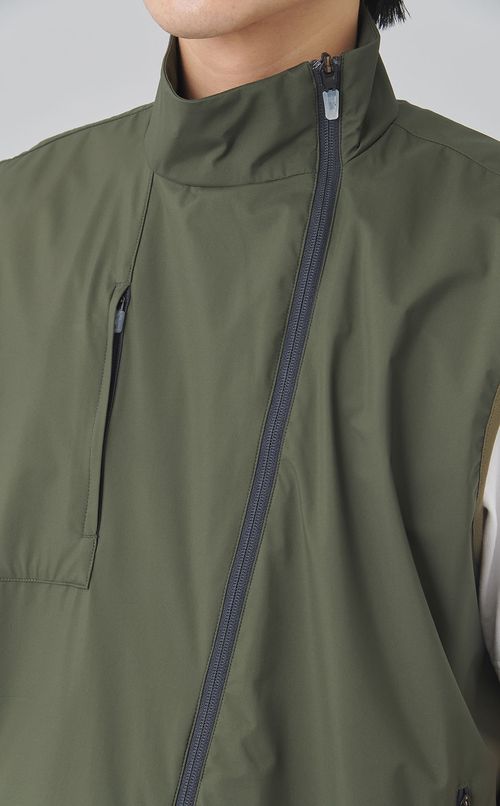 カーブジップナイロンベスト