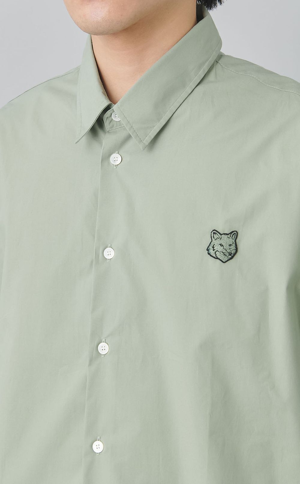 レギュラーカラーシャツ