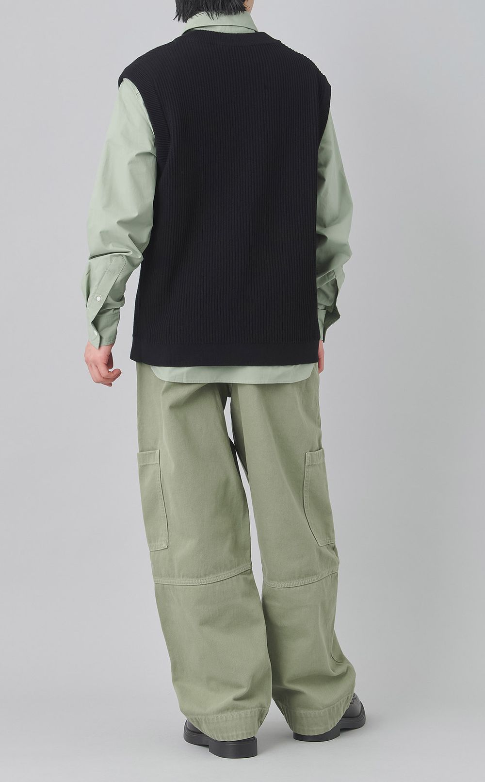 Vネックニットベスト