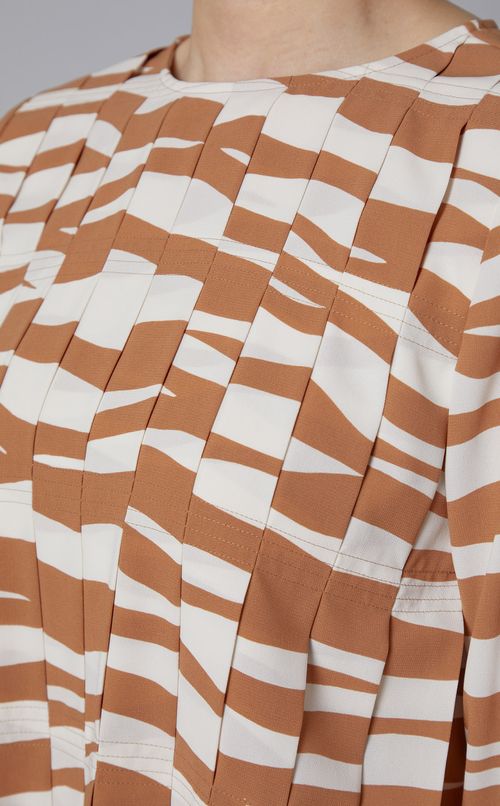 ゼブラプリントプリーツブラウス