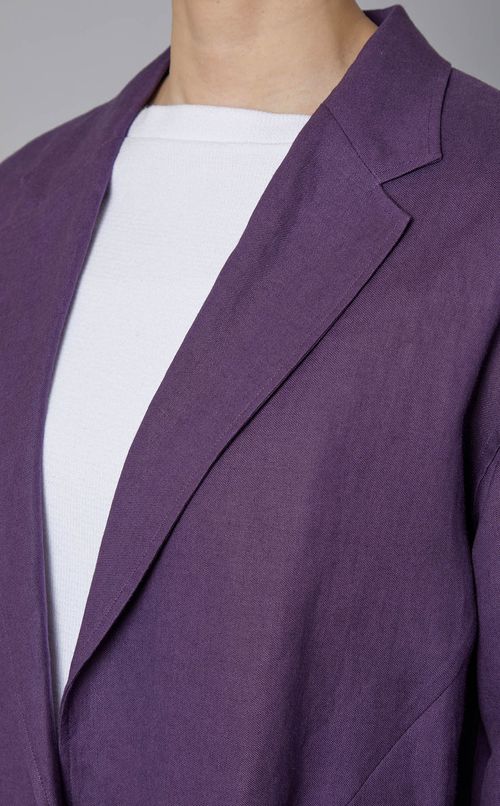 ボタンレステーラードジャケット