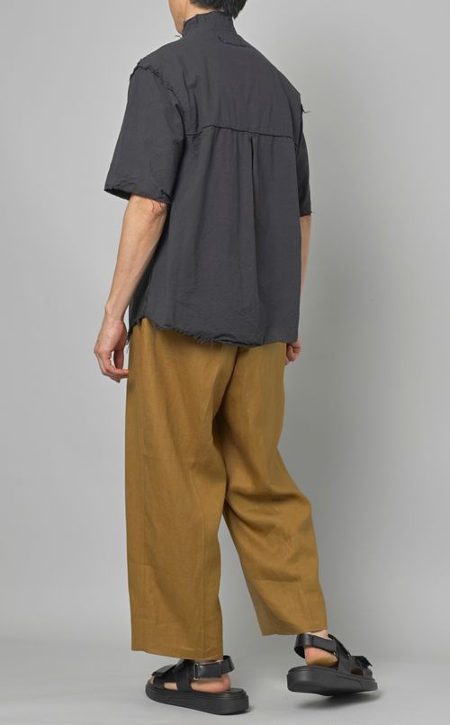 カットオフカラーシャツ