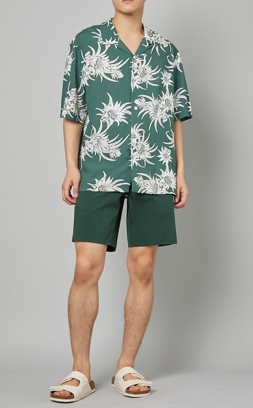 チノショートパンツ