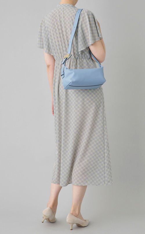 タイポグラフィフリルスリーブワンピース