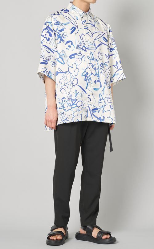 サテンハーフスリーブシャツ