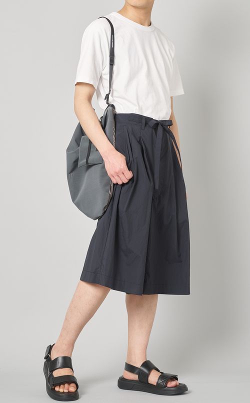 ワイドフレアショートパンツ