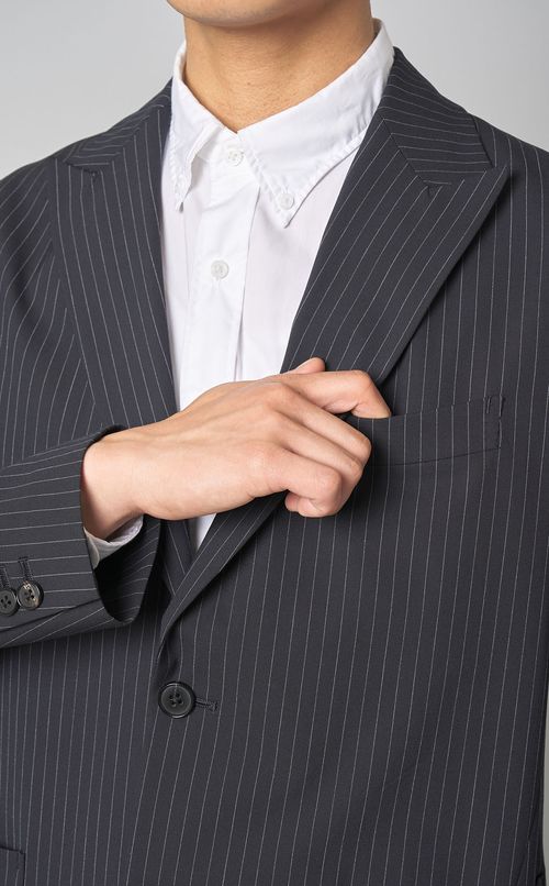 ピークドラペルストライプジャケット