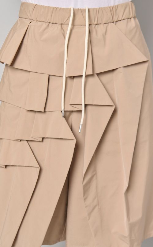 フリルショートパンツ