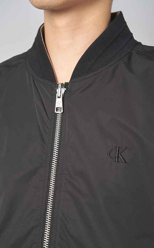 リバーシブルボンバージャケット