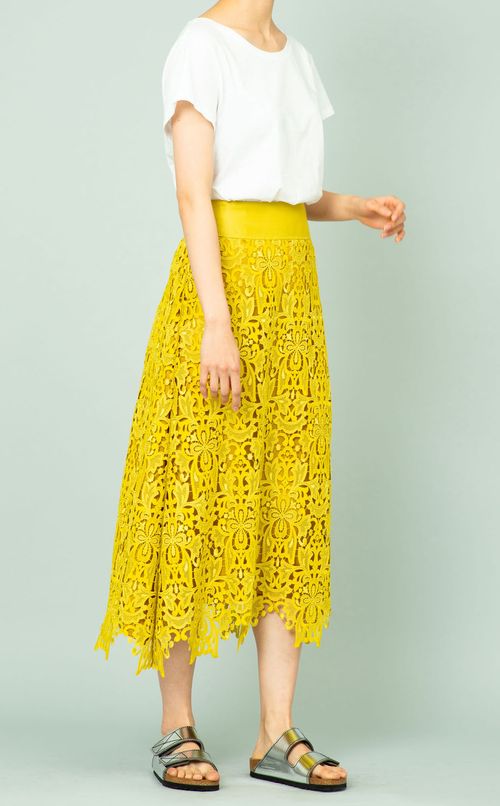 レースミディスカート