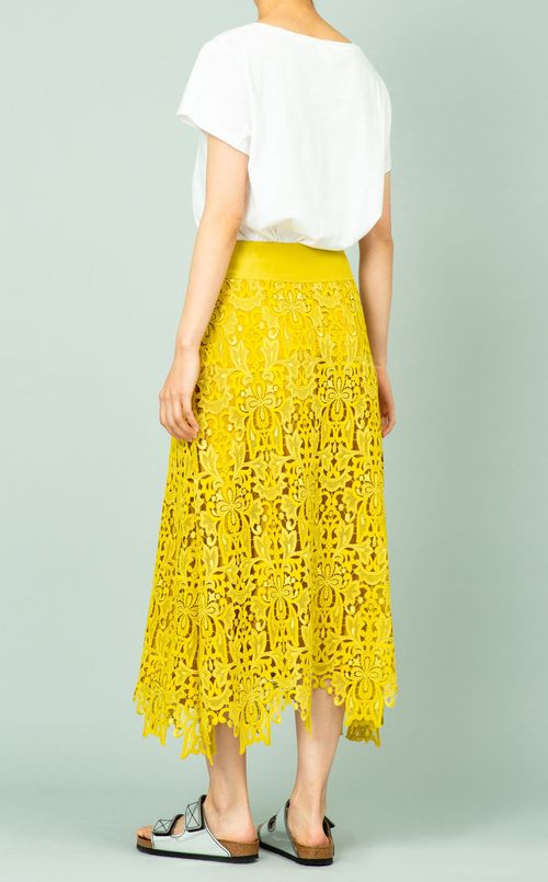 レースミディスカート