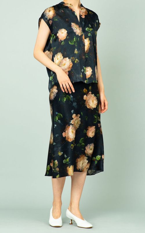 フラワープリントシルクスカート