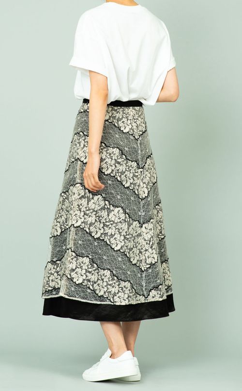 レースAラインミディスカート