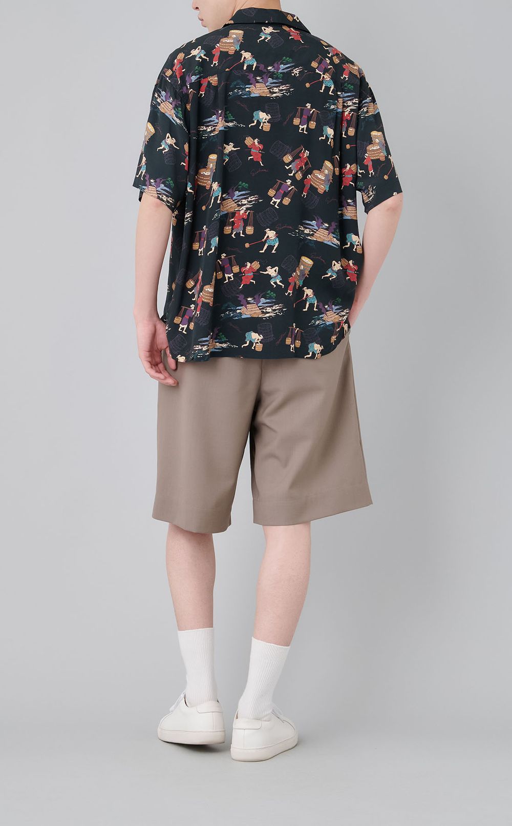 エンデンプリントショートスリーブシャツ