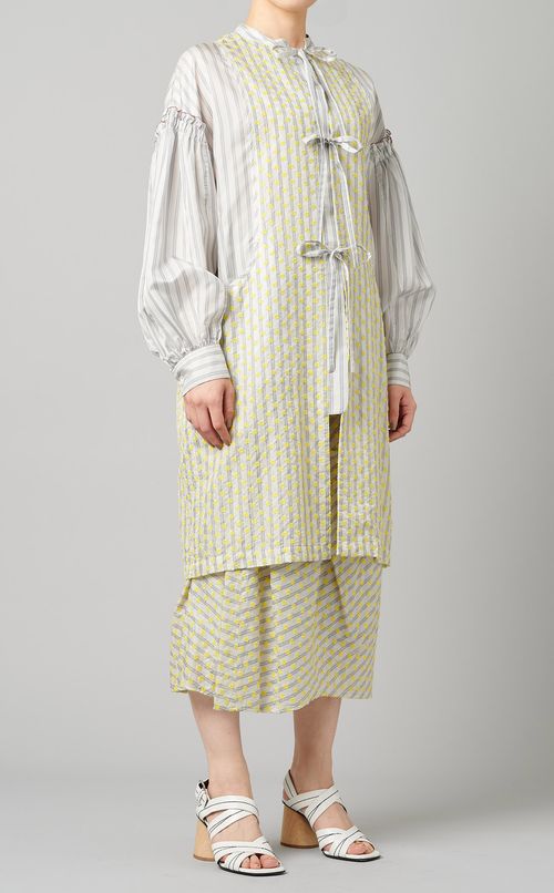 エンブロイダリーロングシャツ