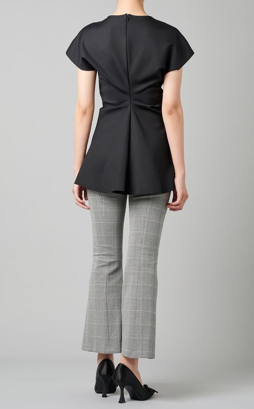 フレアスリーブVネックブラウス