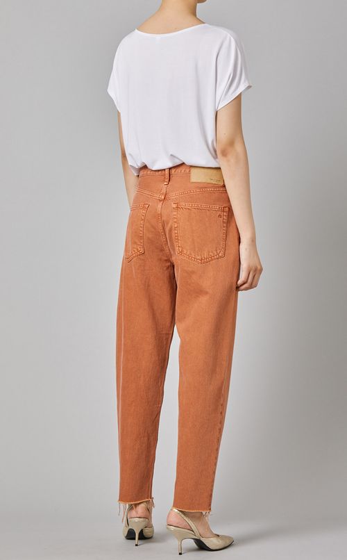 バナナシルエットデニムパンツ