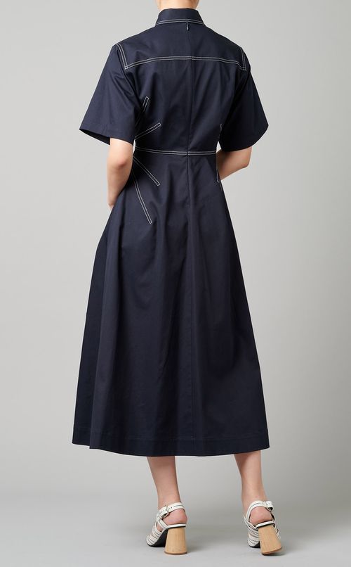 ステッチデザインフレアワンピース