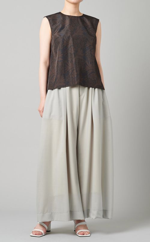 フラワープリントノースリーブブラウス