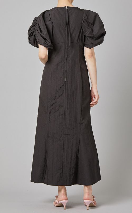 ペプラムデザインパフスリーブワンピース