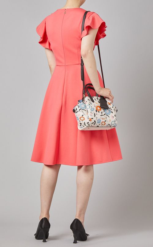 ラッフルスリーブフレアワンピース