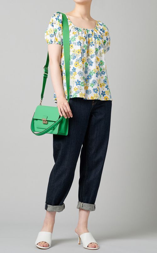 フラワープリントギャザーブラウス