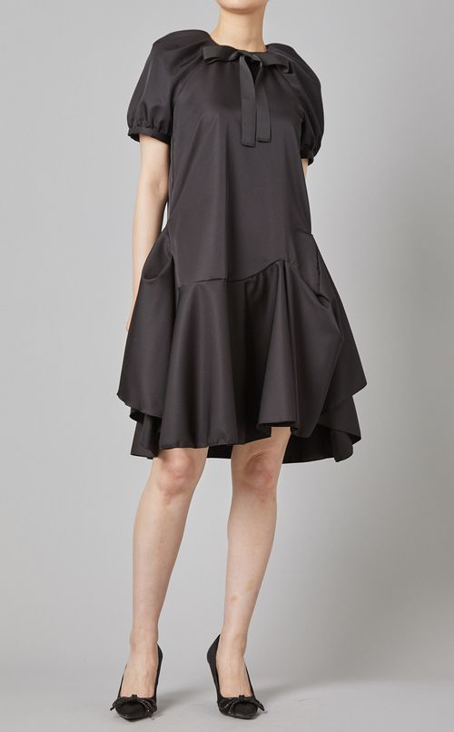 ボリュームスリーブペプラムワンピース