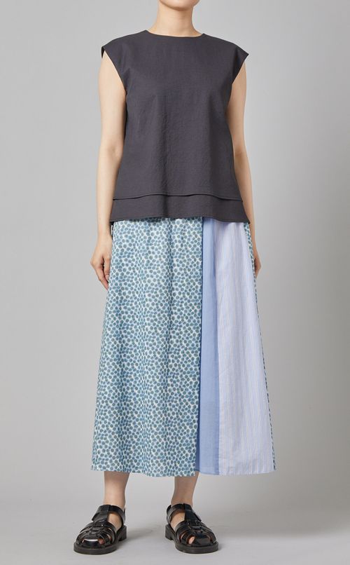 サイドパネル切替フレアスカート