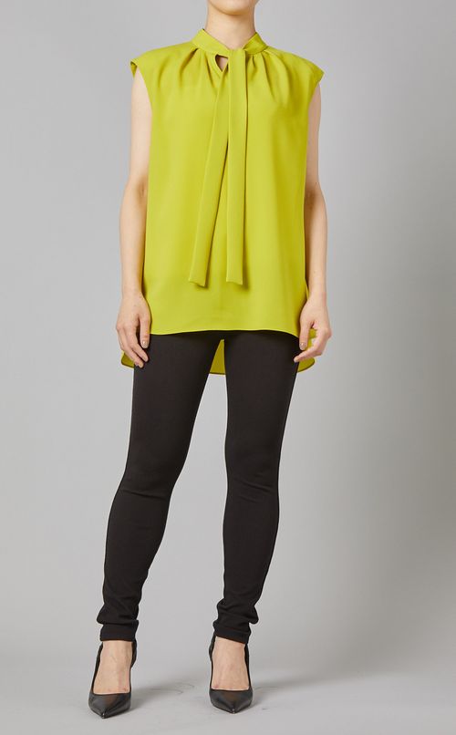 ボウタイノースリーブブラウス