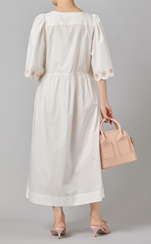 エンブロイダリーワンピース