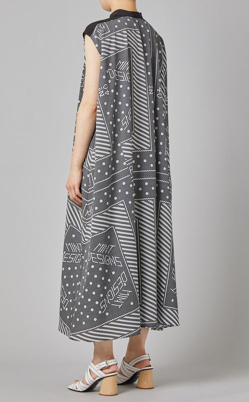 タイルプリントフレアードレス