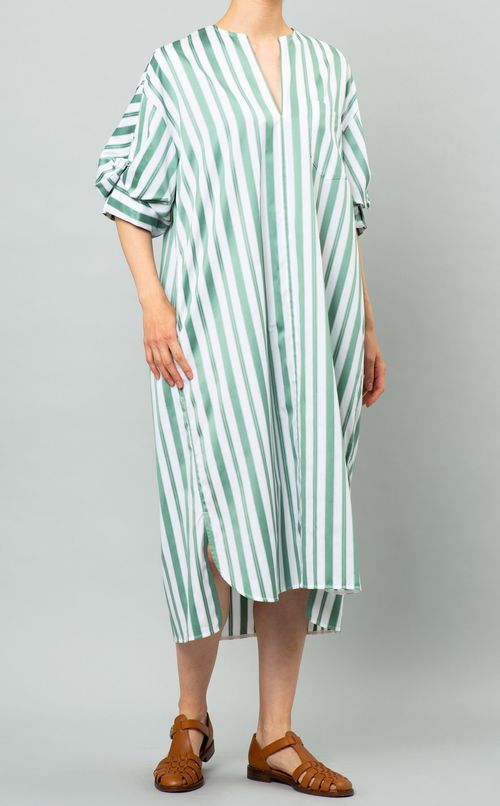 ツイストスリーブワンピース