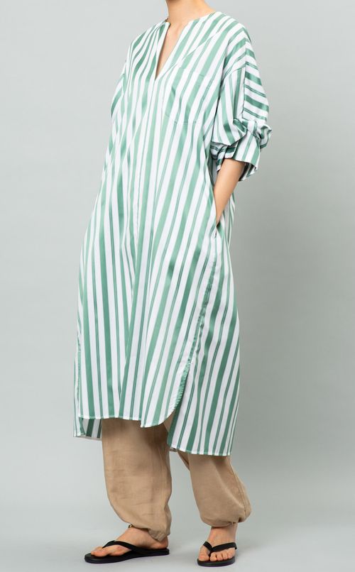 ツイストスリーブワンピース