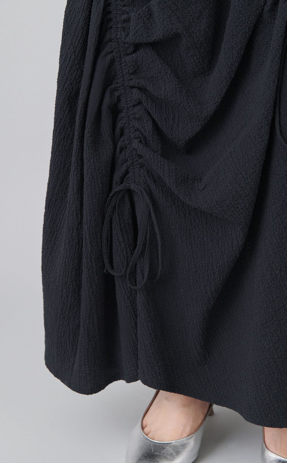 ドローストリングロングスカート