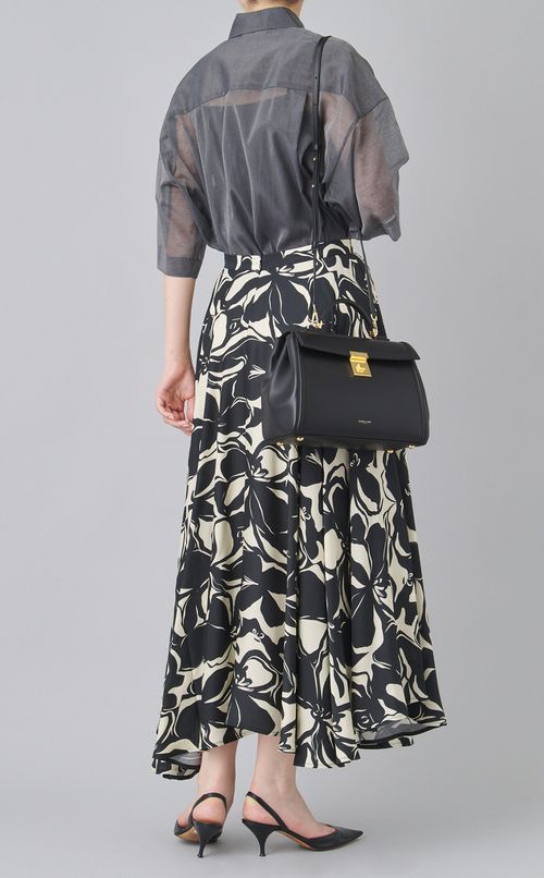 モノトーンフラワーギャザースカート