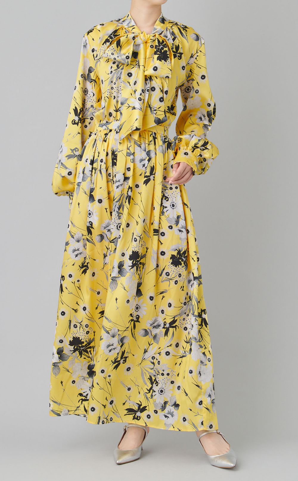 フラワープリントボウタイワンピース