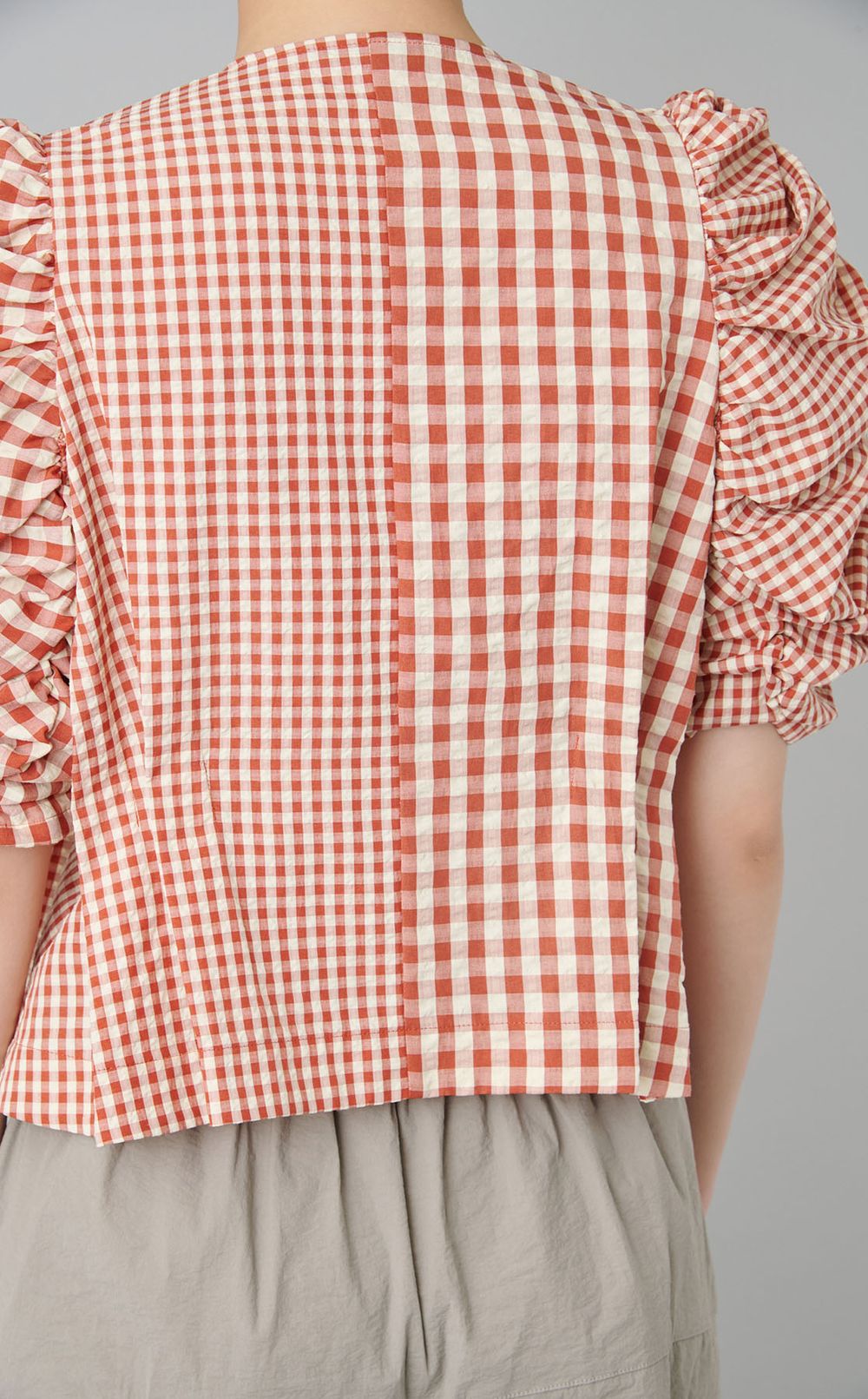 ギンガムチェックギャザーブラウス