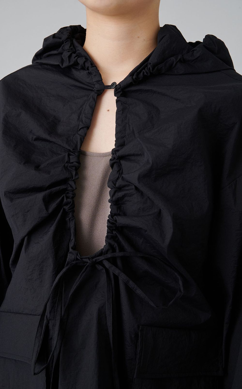 ウォッシャブルギャザーフーディ