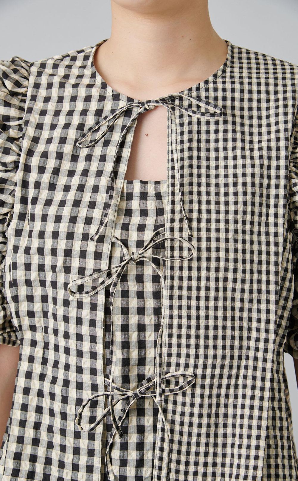 ギンガムチェックギャザーブラウス