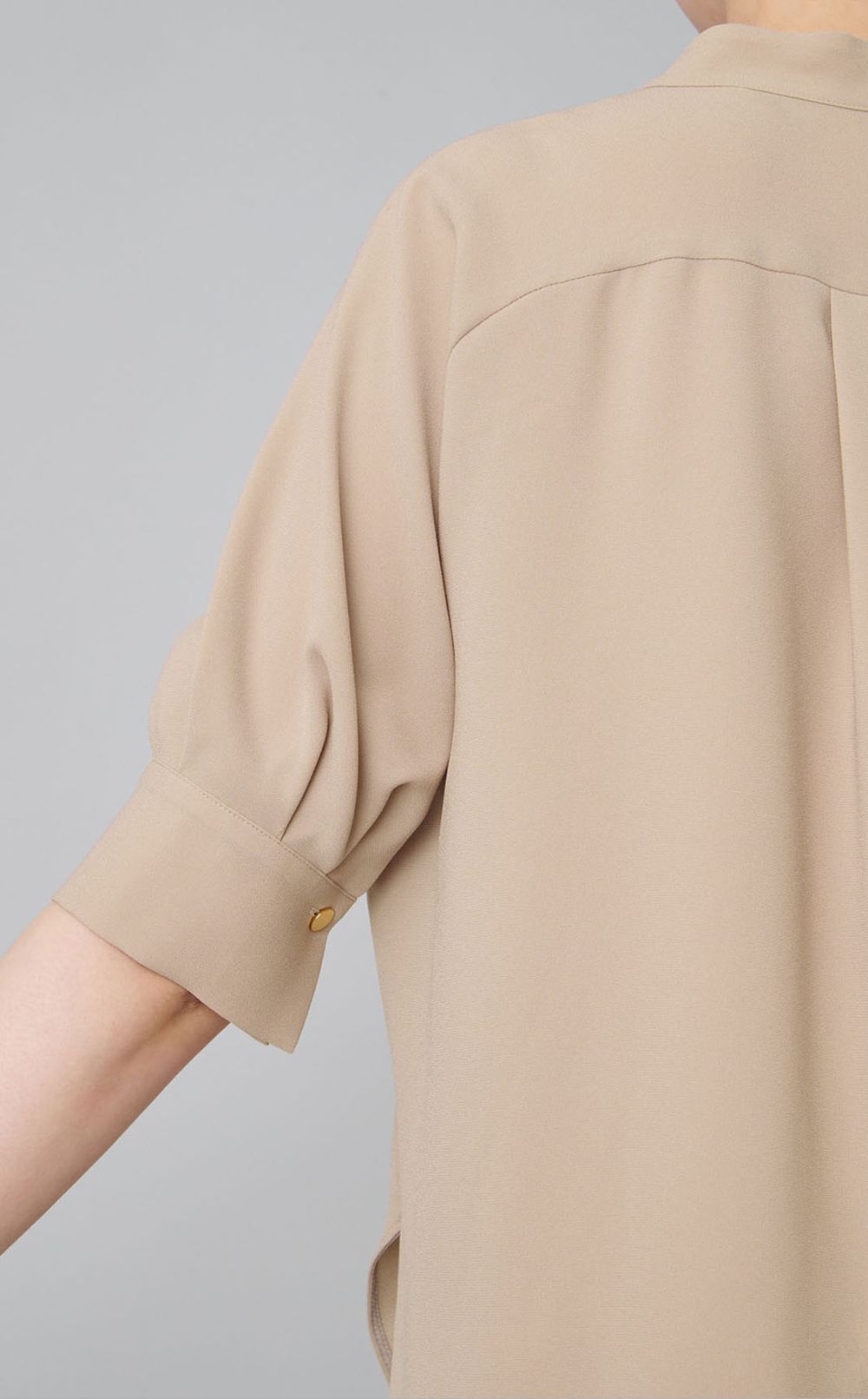 サテンジョーゼットプルオーバーブラウス