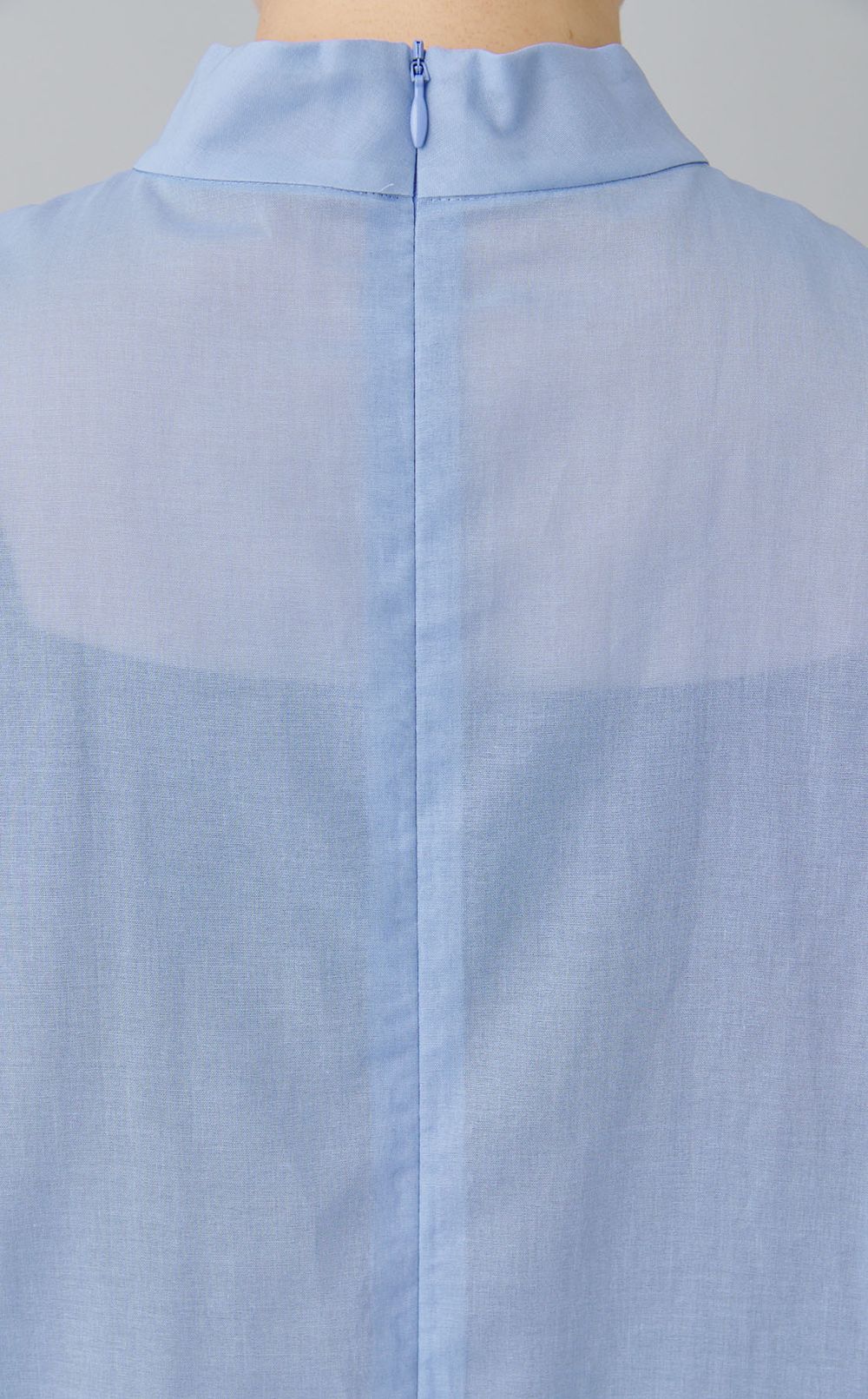 スタンドカラーパフスリーブブラウス