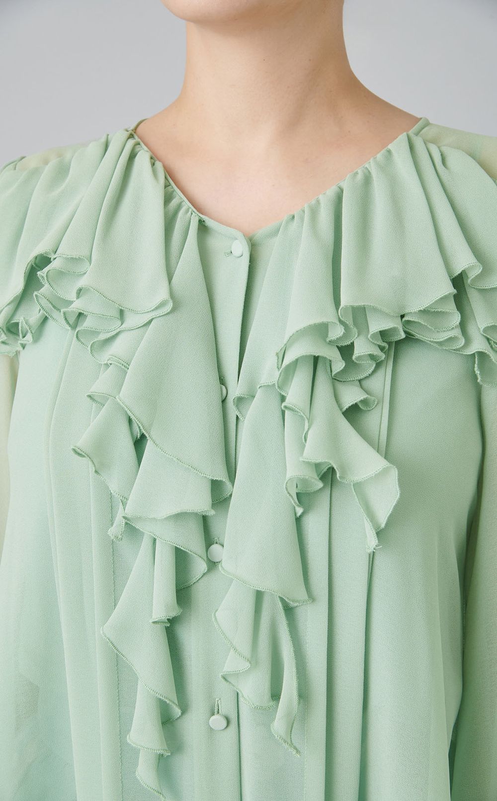 シフォンフリルブラウス