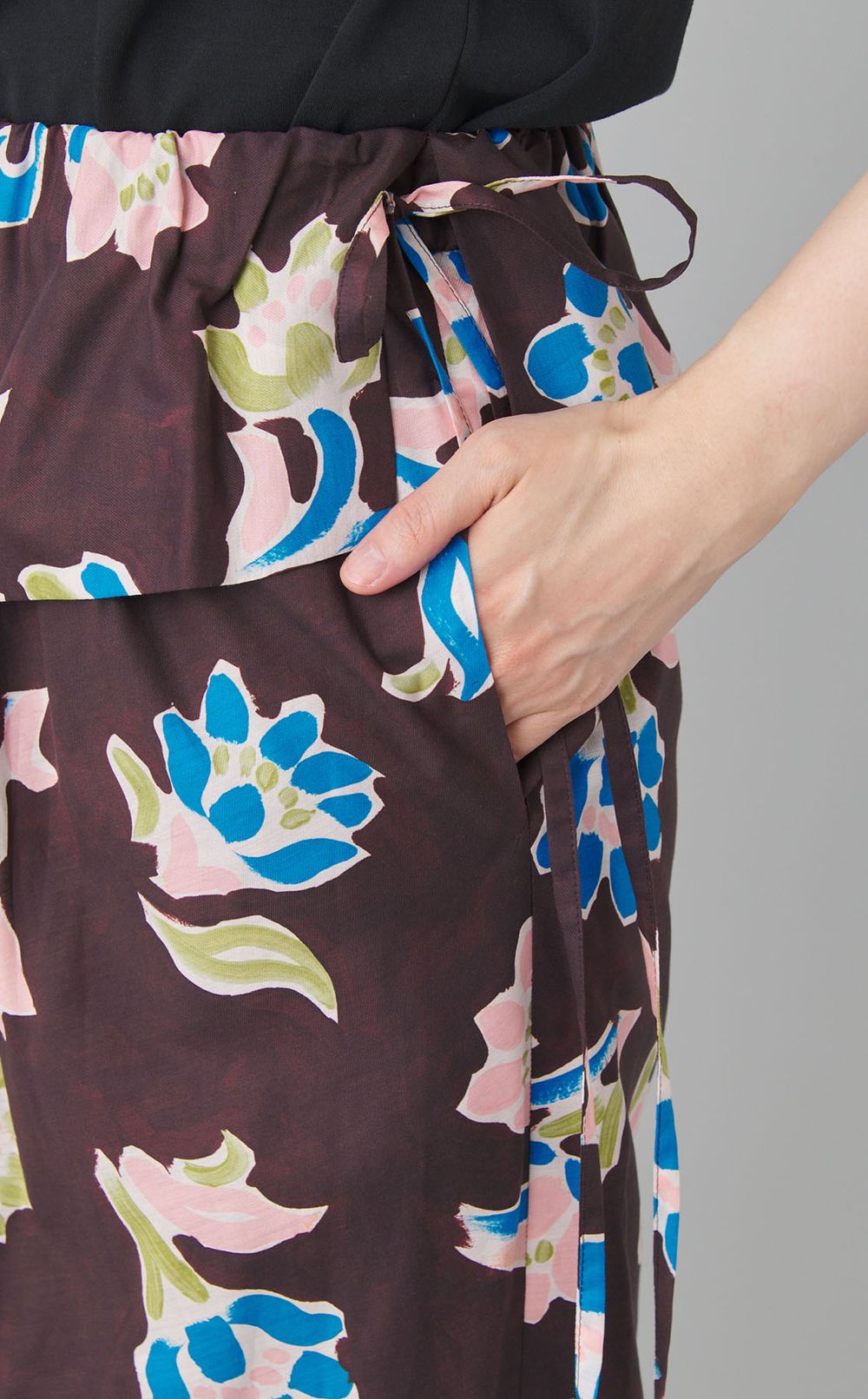 フラワーアシメトリーギャザースカート