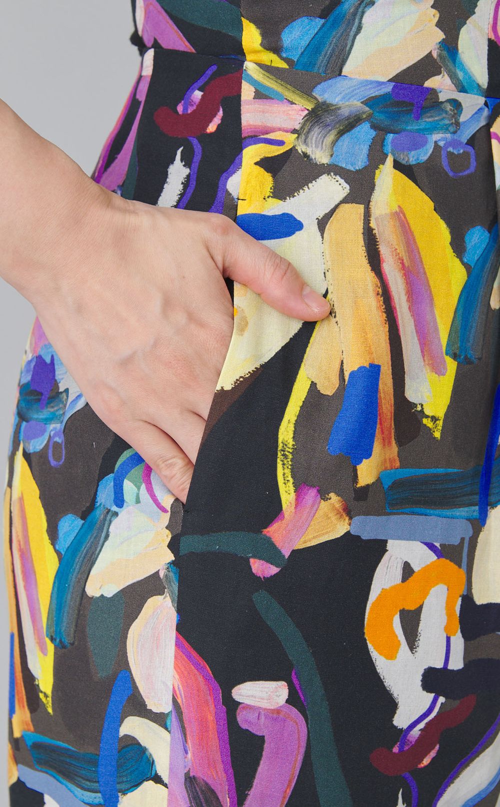 フラワーバッククロスワンピース