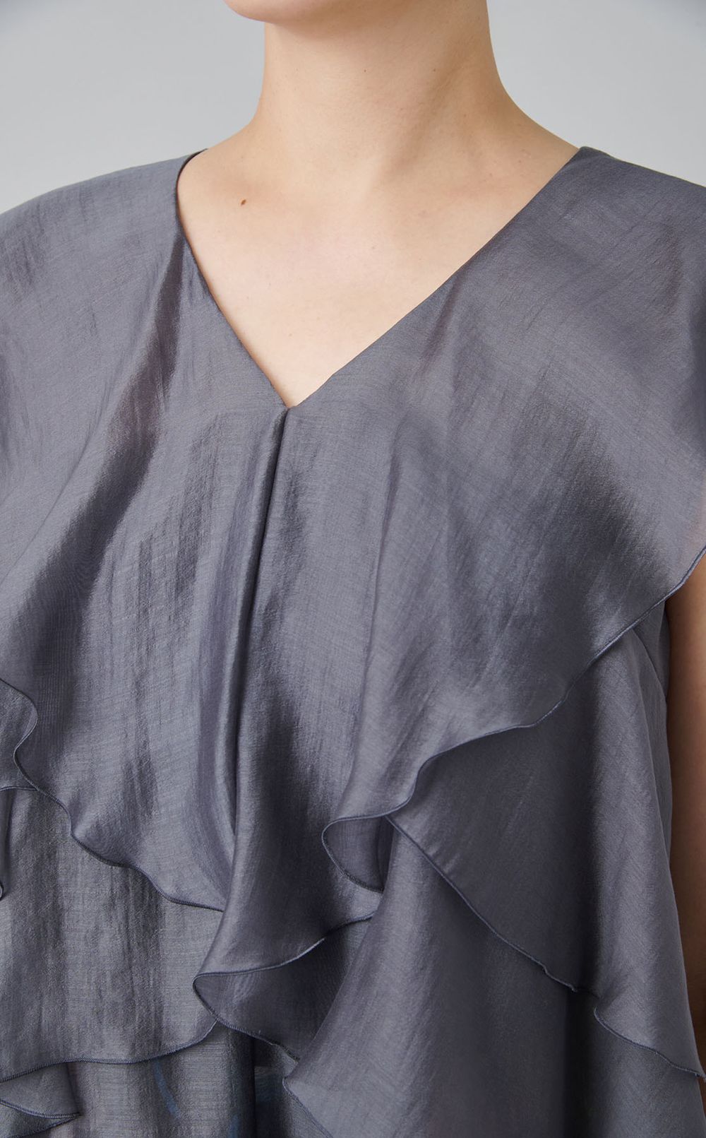 オーガンジーフリルブラウス