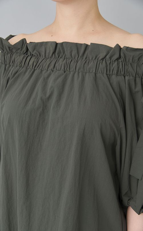 ナイロンオフショルブラウス