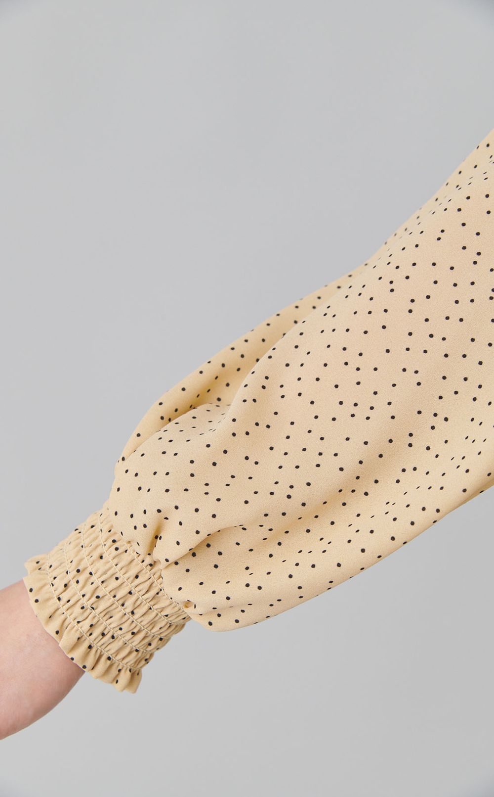 パフスリーブドットプリントワンピース