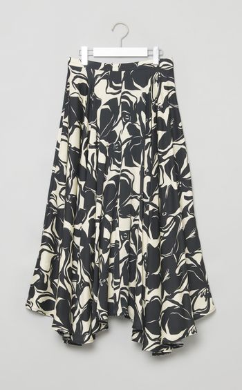 モノトーンフラワーギャザースカート