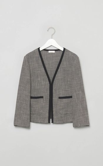 Vカラーショートジャケット